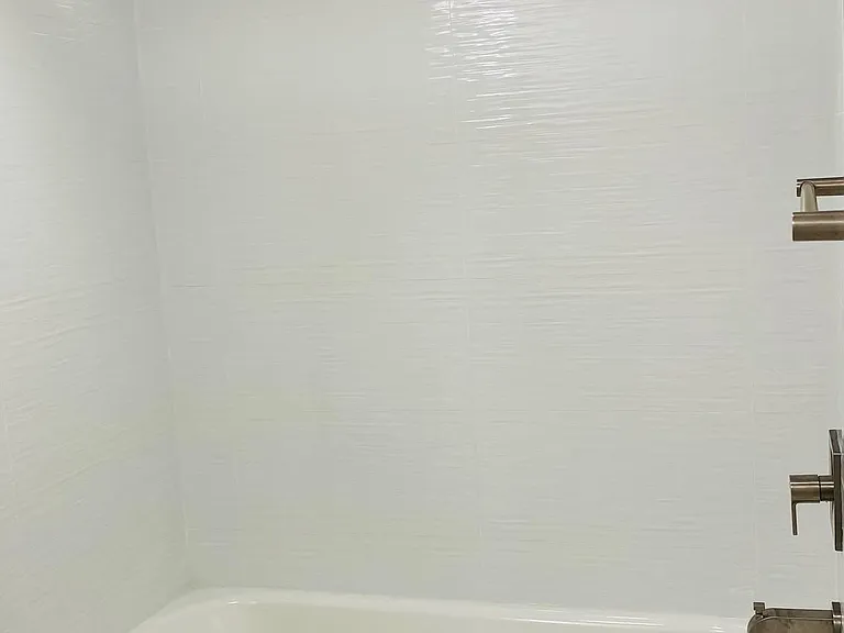 Poplar Hill Apartments — Photo 9