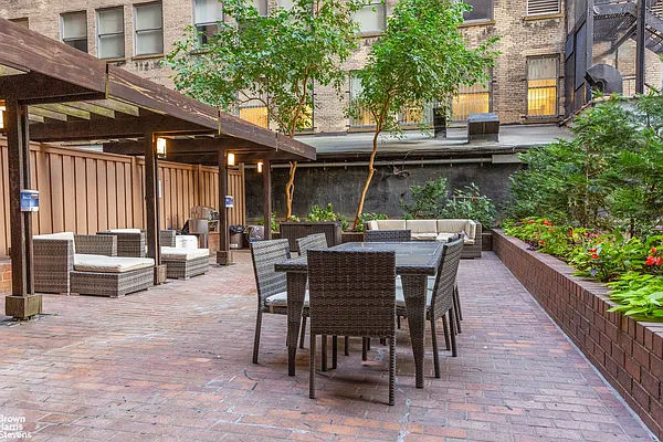 Rented by Brown Harris Stevens | media 33