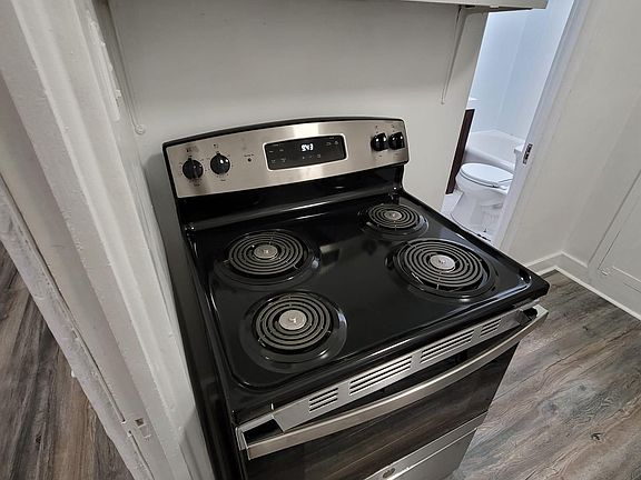 3rd image of 117 Pennsylvania Ave #4
