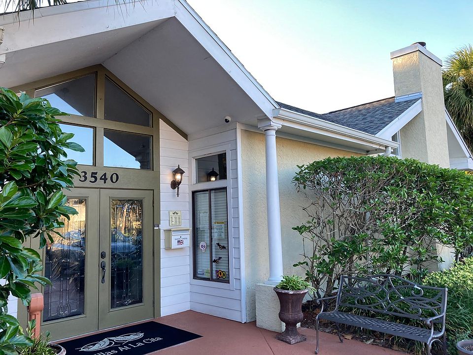 1st image of 3525 Sable Palm Ln Unit G