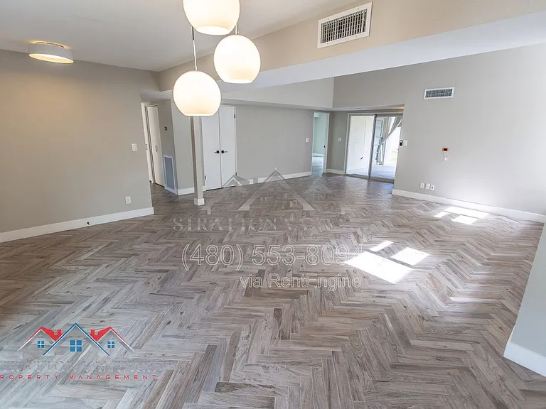 8623 E Devonshire Ave — Photo 14