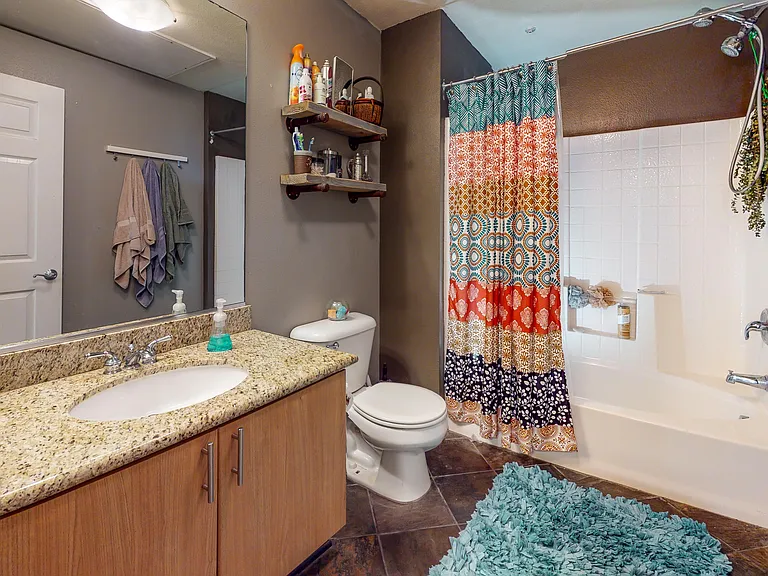 2nd bathroom
