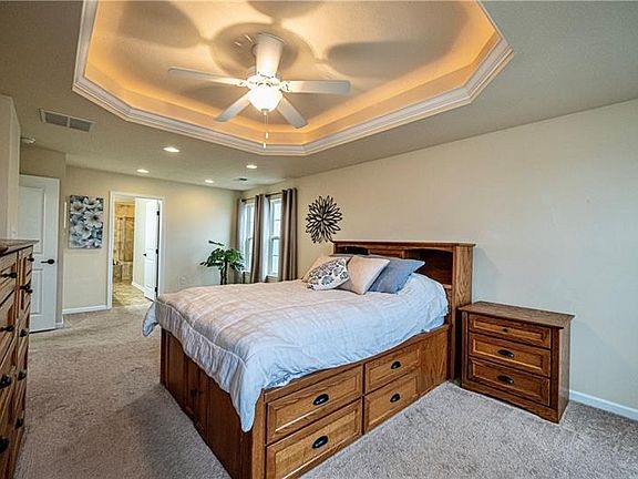 3rd image of 108 Buckingham Dr