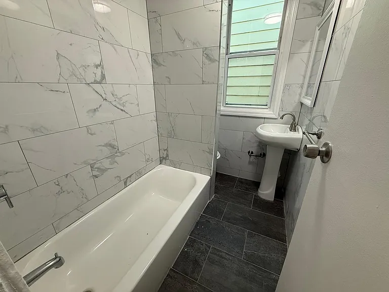 221 Wilkinson Ave #2 — Photo 17