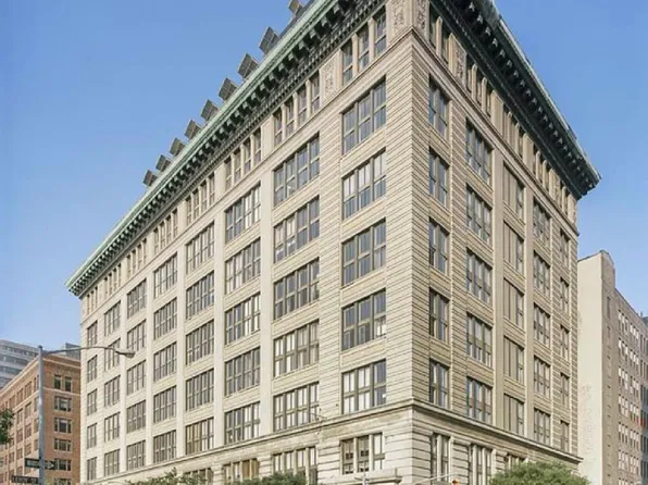 421 Hudson Street 305 image 9 of 10