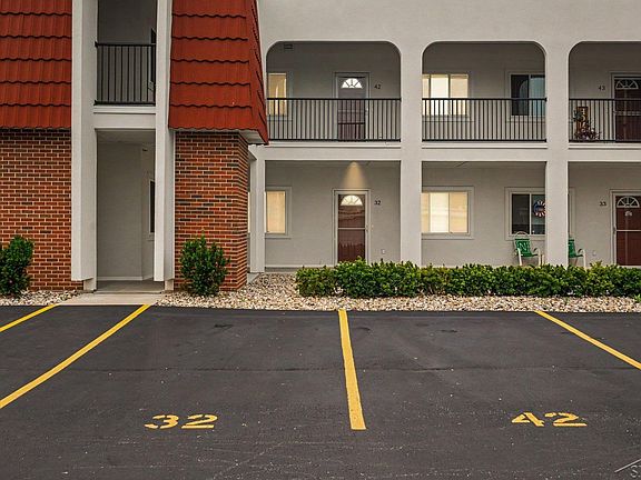 2nd image of 9035 Greenway Blvd