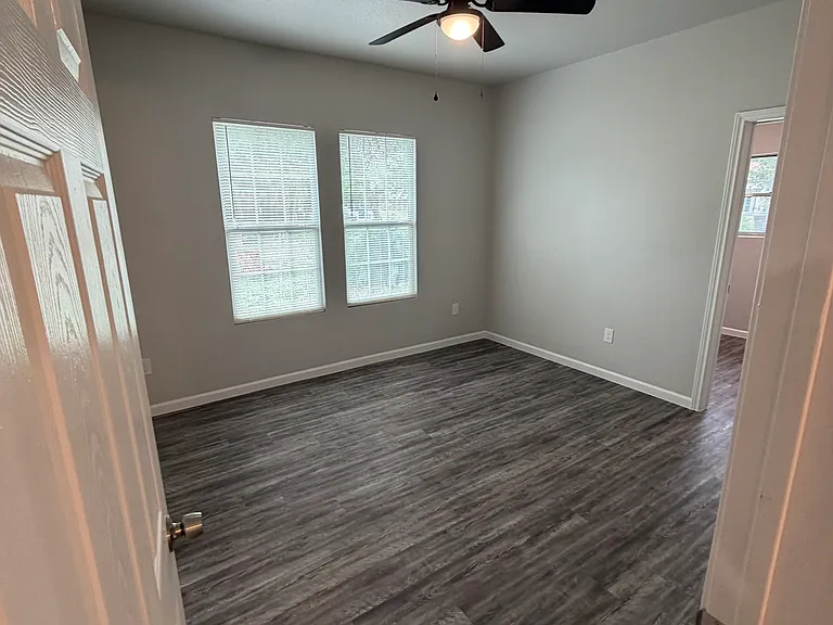 1623 W Ashby Pl — Photo 15