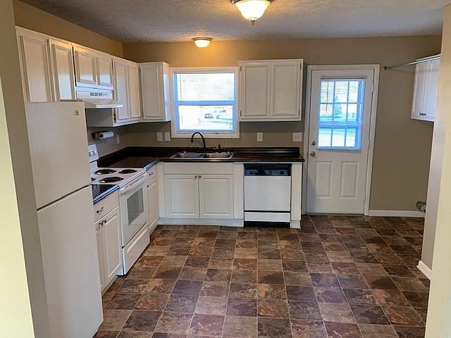 1st image of 1155 Meadowview Dr