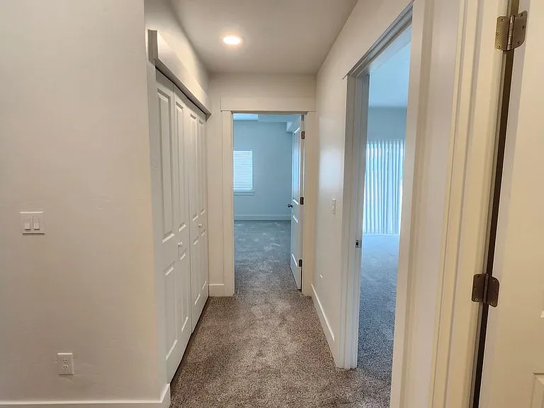 859 Duke Ln — Photo 14