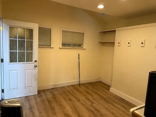 Studio, 120 sqft, $1,500 — Photo 4