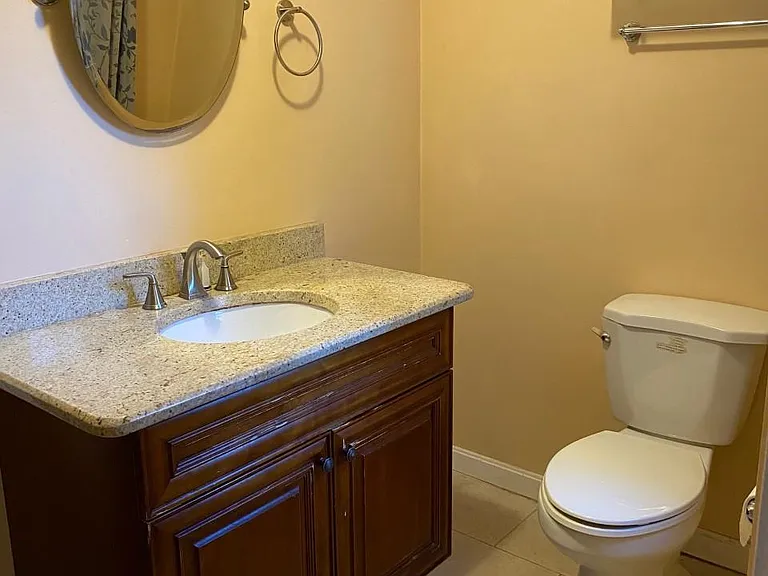 29 Vaille Ave #2 — Photo 9