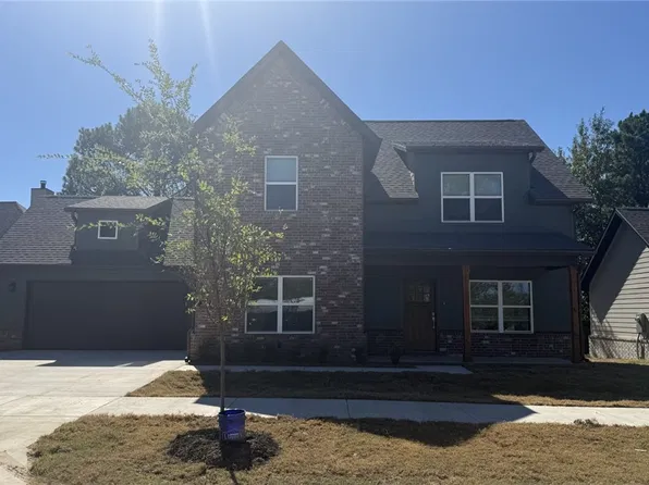 209 W Pear St, Fayetteville, AR 72701