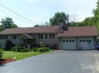 37 Maple Dr W, Mayville, NY 14757