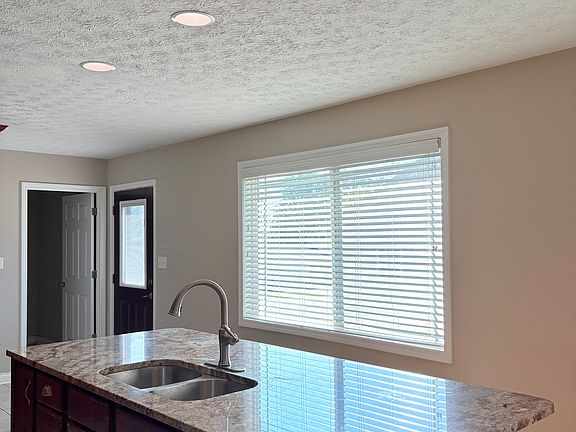 5th image of 101 Crandell Ct