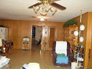 3rd image of 575 Jefferson Dr