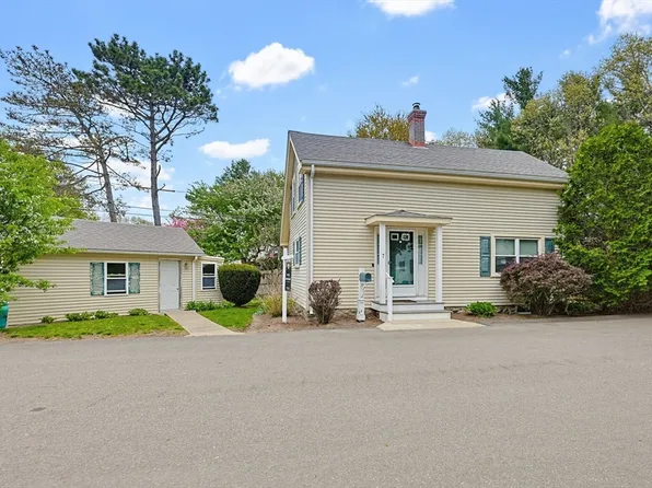 7 Lilac Ct, Walpole, MA 02081