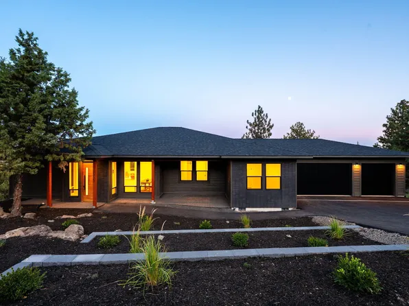 3335 NW Fairway Heights Dr, Bend, OR 97703