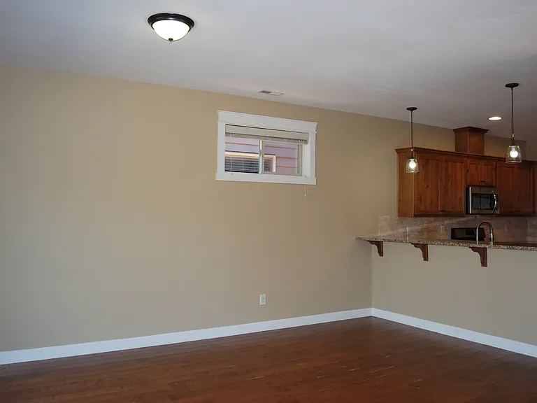 9706 NE 75th Way — Photo 4