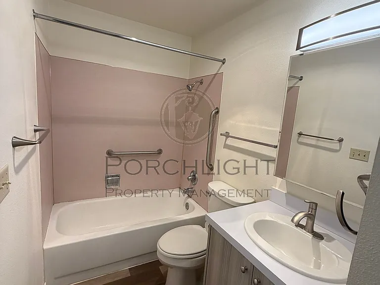 112 Blair Dr #9 — Photo 6