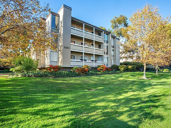 3rd image of 1061 Beach Park Blvd APT 203
