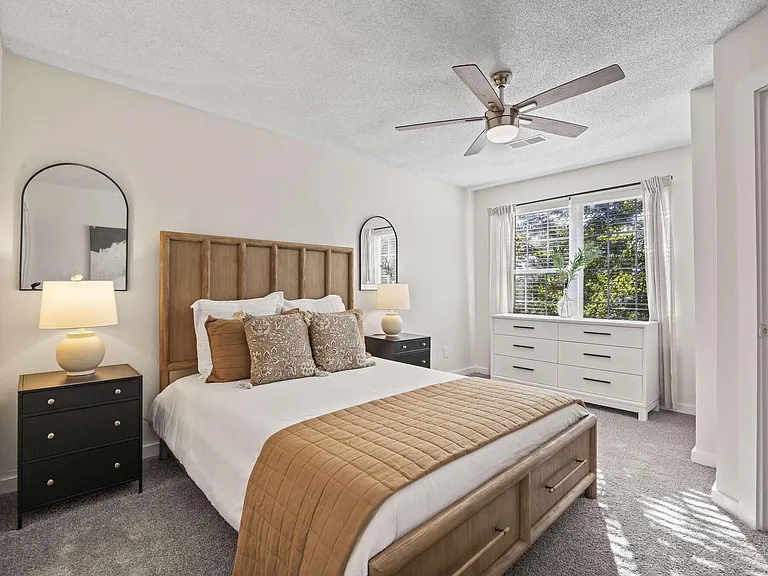 The Louis Townhomes — Photo 20