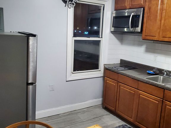 2nd image of 652 E 51st St Floor 2
