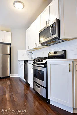 Rented by Bohemia Realty Group | media 25