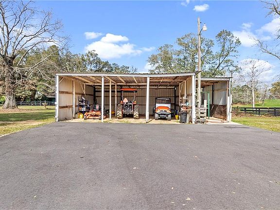 5th image of 21258 Wallace King Rd