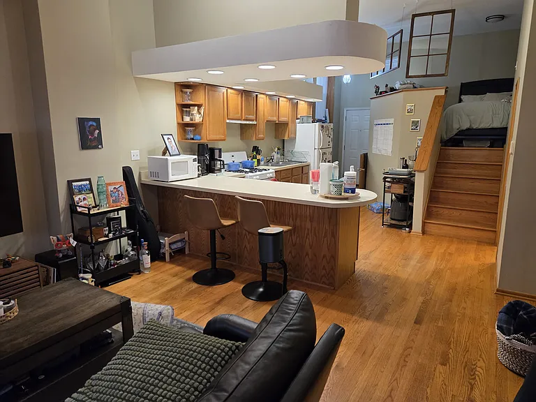 847 N Hoyne Ave #1F — Photo 5