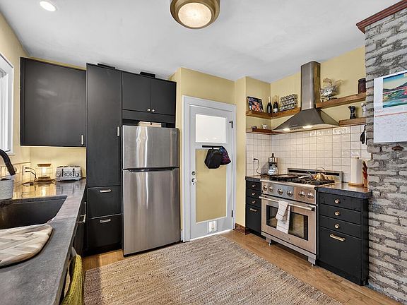 4th image of 3437 North Cramer STREET