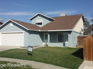 702 Basil Ct, Lemoore, CA 93245