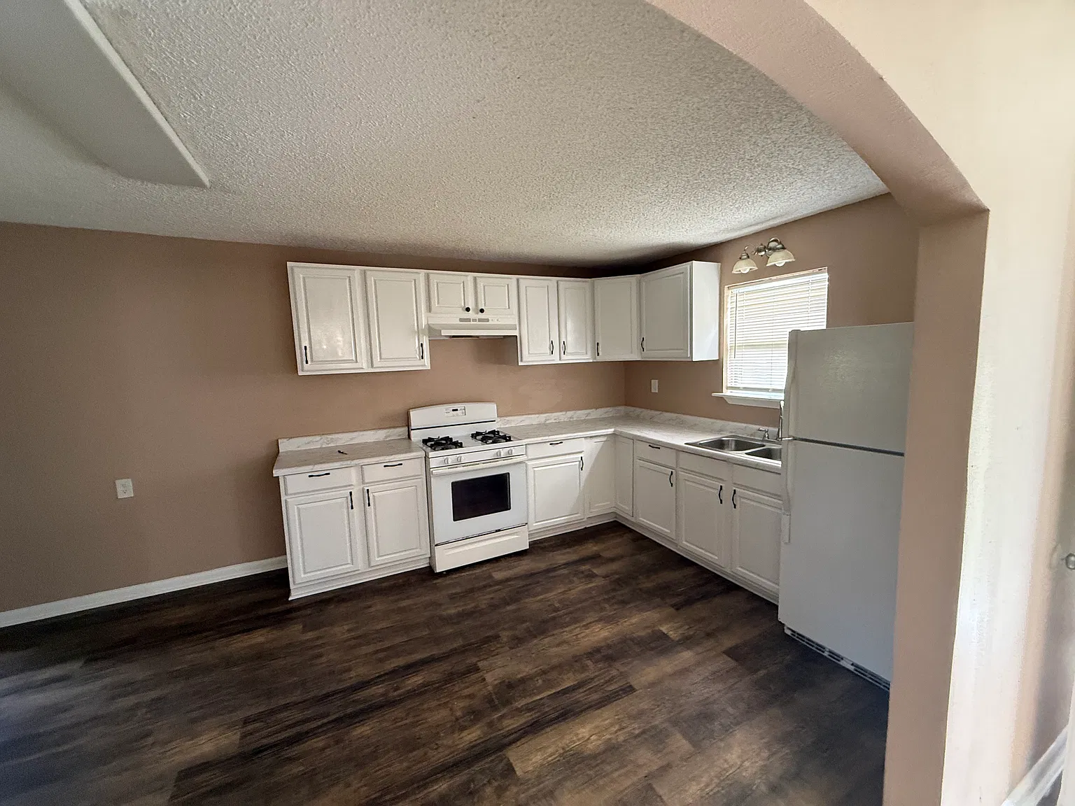 4 bed, 1151 sqft, $1,750 — Photo 3