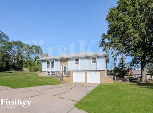 804 NE 74th St, Gladstone, MO 64118