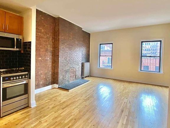 2nd image of 243 W 21st St APT 5A