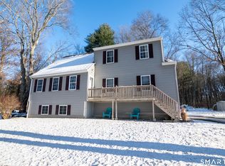 8 Juniper Lane, Plainfield, CT 06354