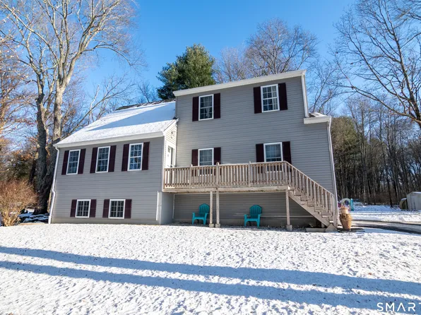 8 Juniper Lane, Plainfield, CT 06354