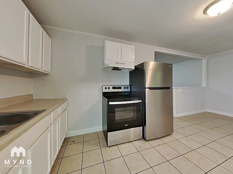 301 Edgegreen Dr — Photo 3