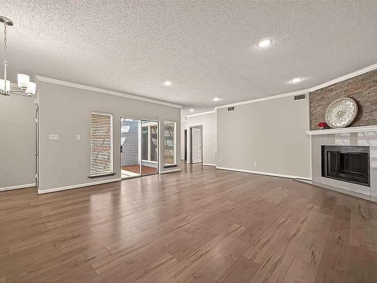 4024 Breakwood Dr — Photo 9