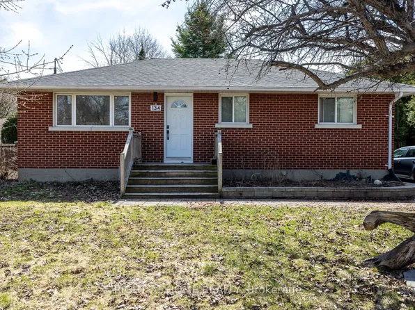 134 David Dr, Ottawa, ON K2G 2N9