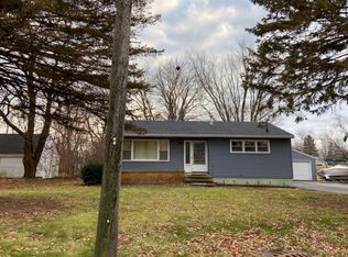 1533 W York House Rd, Waukegan, IL 60087