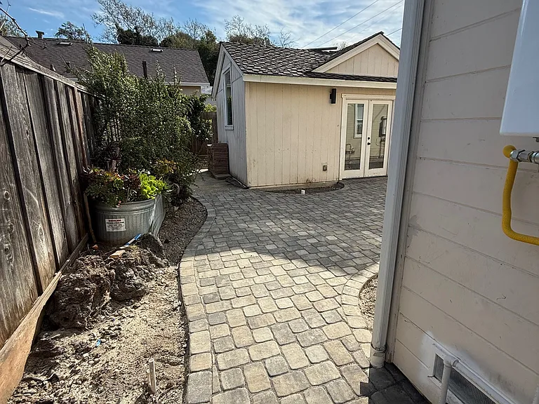 2635 Alhambra Ave — Photo 13