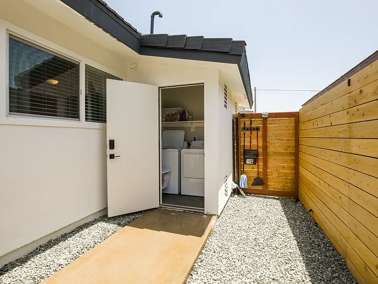 1113 Cypress Ave — Photo 37