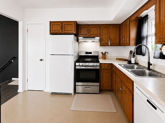 5th image of 17730 Cherrywood Ln