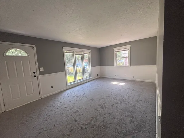 3 bed, 1521 sqft, $1,600 — Photo 2