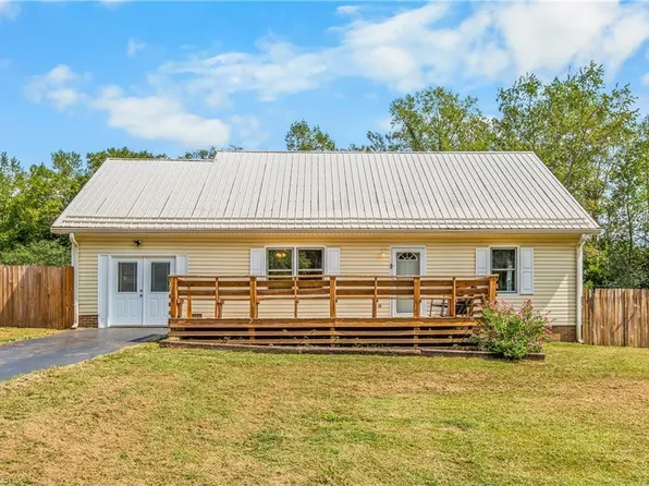 267 Pine Ridge Trl, Pinnacle, NC 27043