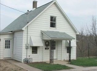 201 N College St, Mount Carroll, IL 61053