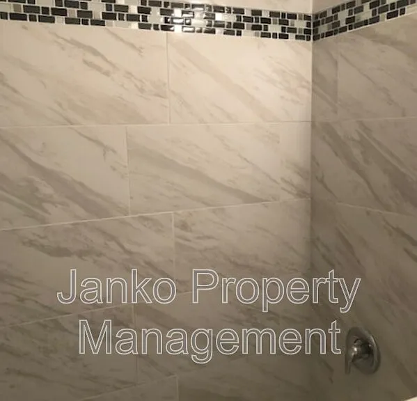 3333 Commercial Ave #16 — Photo 5