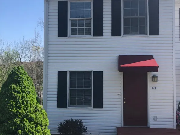 171 Courtney Ln, Bristol, VA 24201