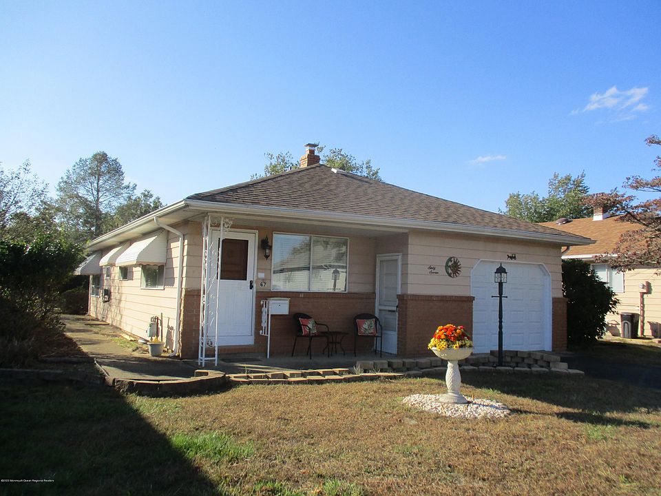 1st image of 67 Scarborough Pl