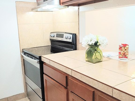 5th image of 3101 N 36th St APT 201